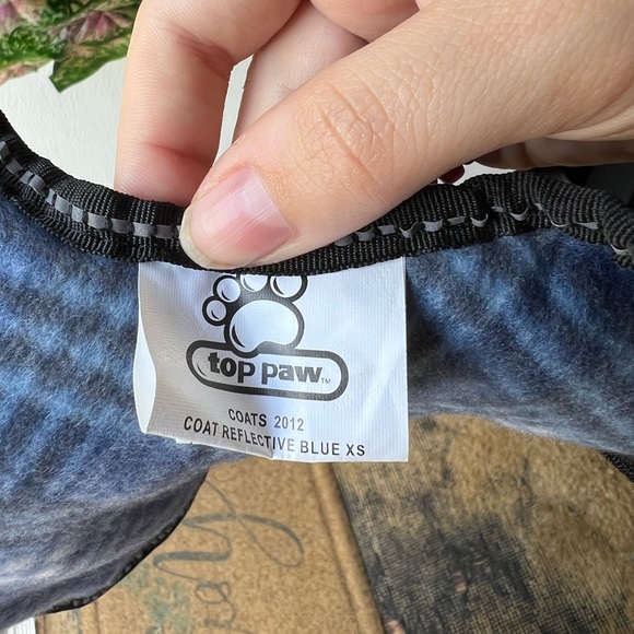 NWT top paw 🐾 reflective reversible blue coat for dogs size XS. - Picture 9 of 16